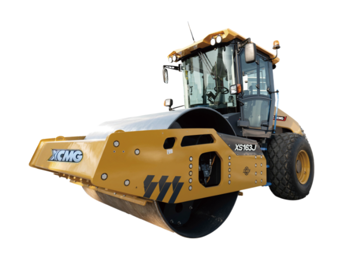 XCMG road machinery at work
